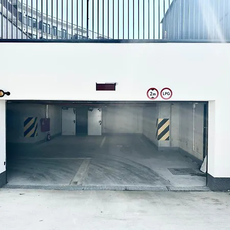 Nyska 59 - Self Check-in 20h - Parking &lift *